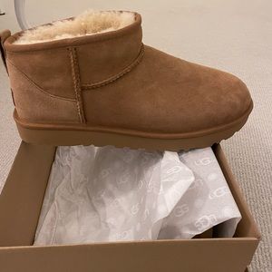 NEVER WORN BEFORE ULTRA MINI UGGS